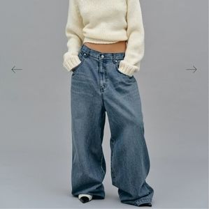 NWT Source Unknown Exaggerated Wide Leg Jeans
